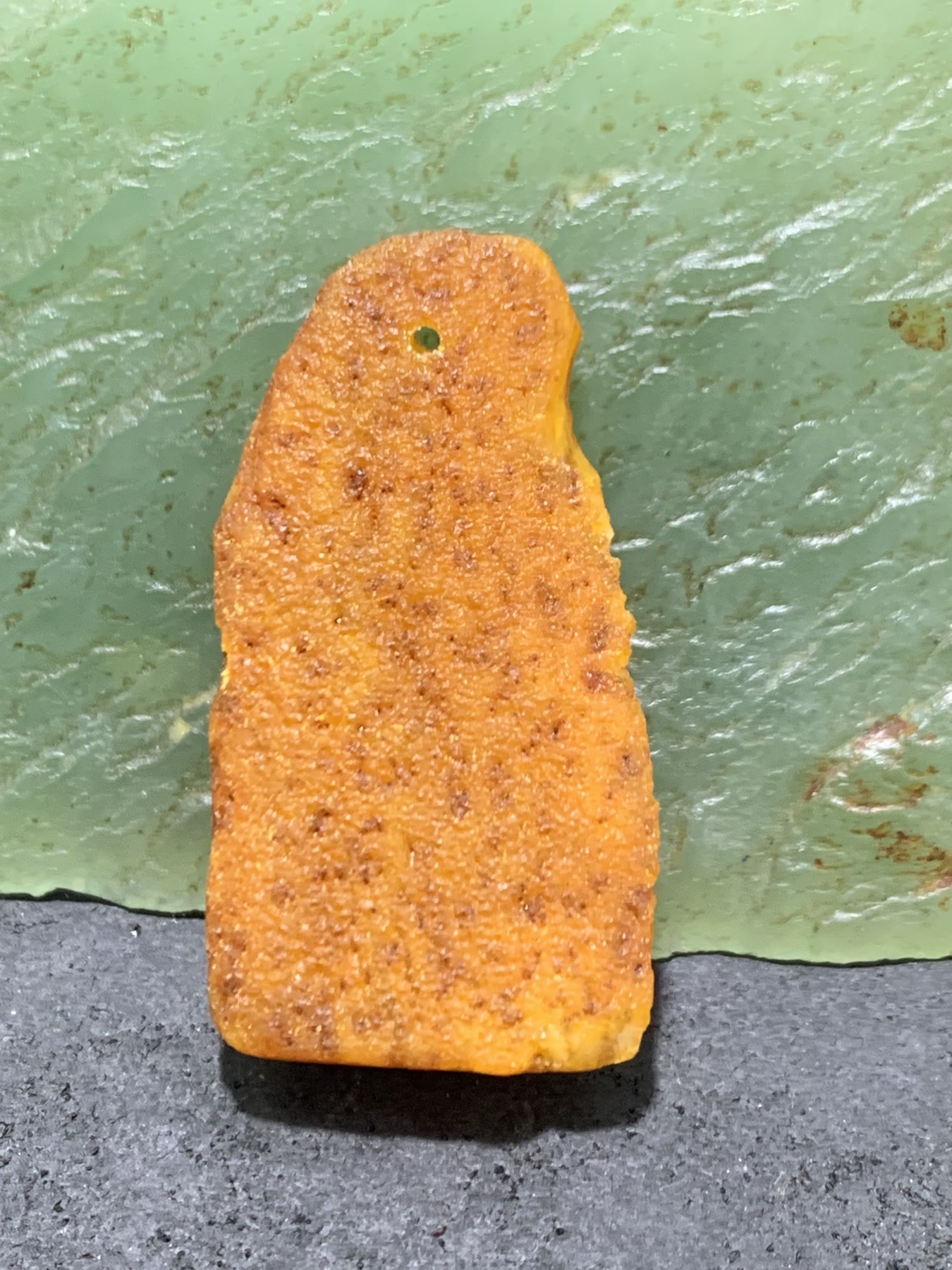 精品蜜蜡随形原石吊坠一块！