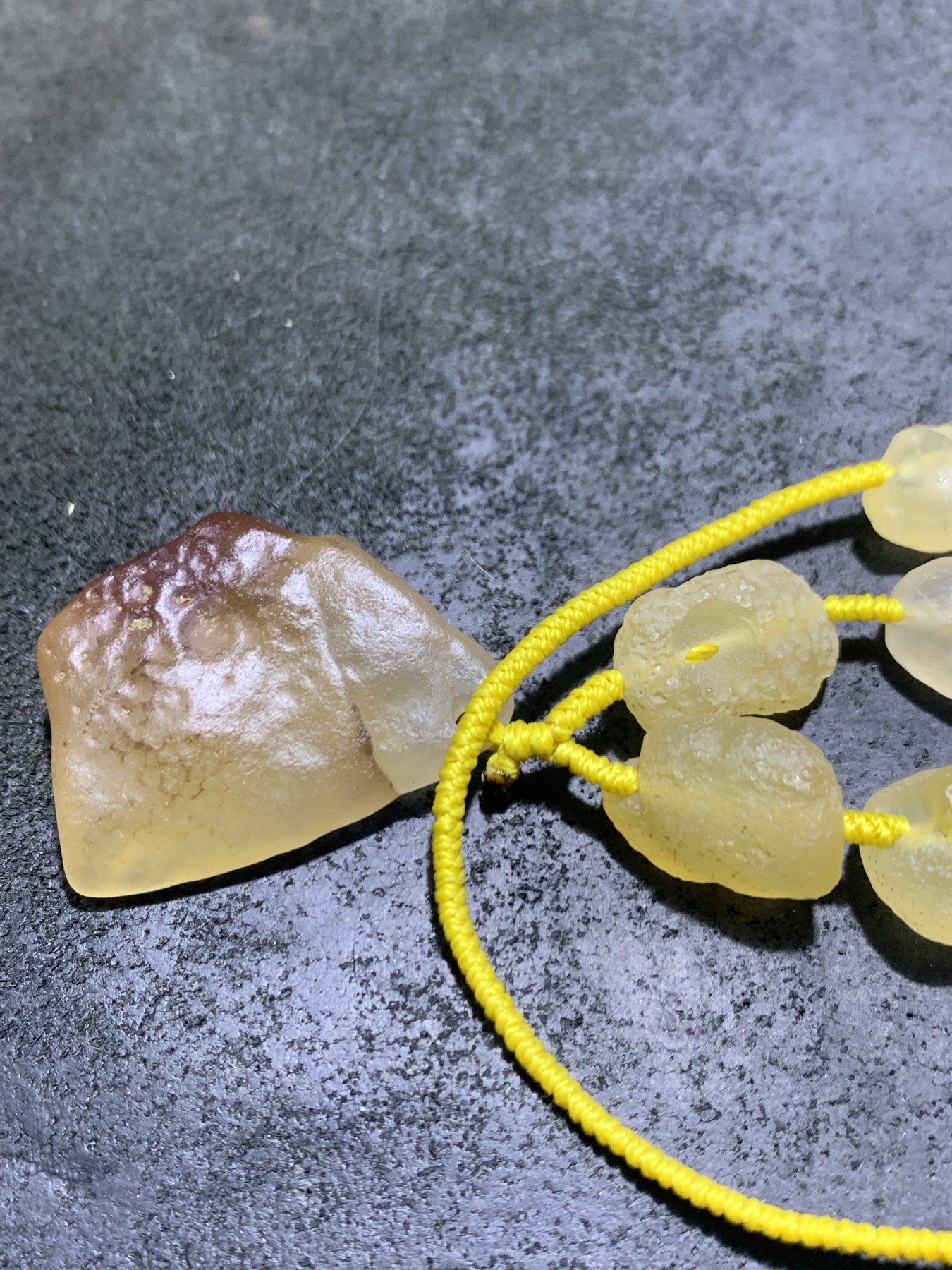 精美天然阿拉善玛瑙麻皮白项链加糖心吊坠项链一条