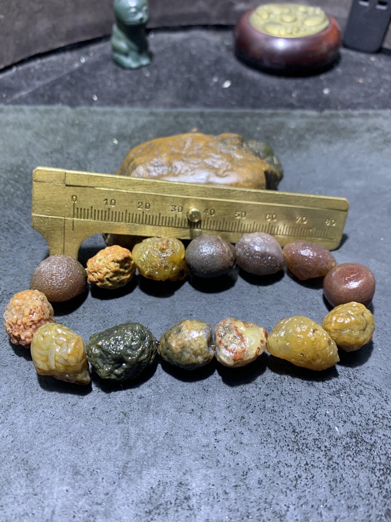 精美筋脉石老料高圆度玛瑙原石手串一条，