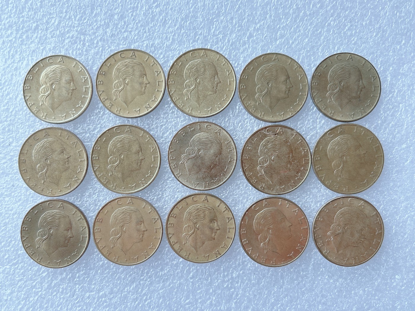 第一海外回流一元起拍收藏 散币专场 第67期 意大利多个版本200里拉 15枚