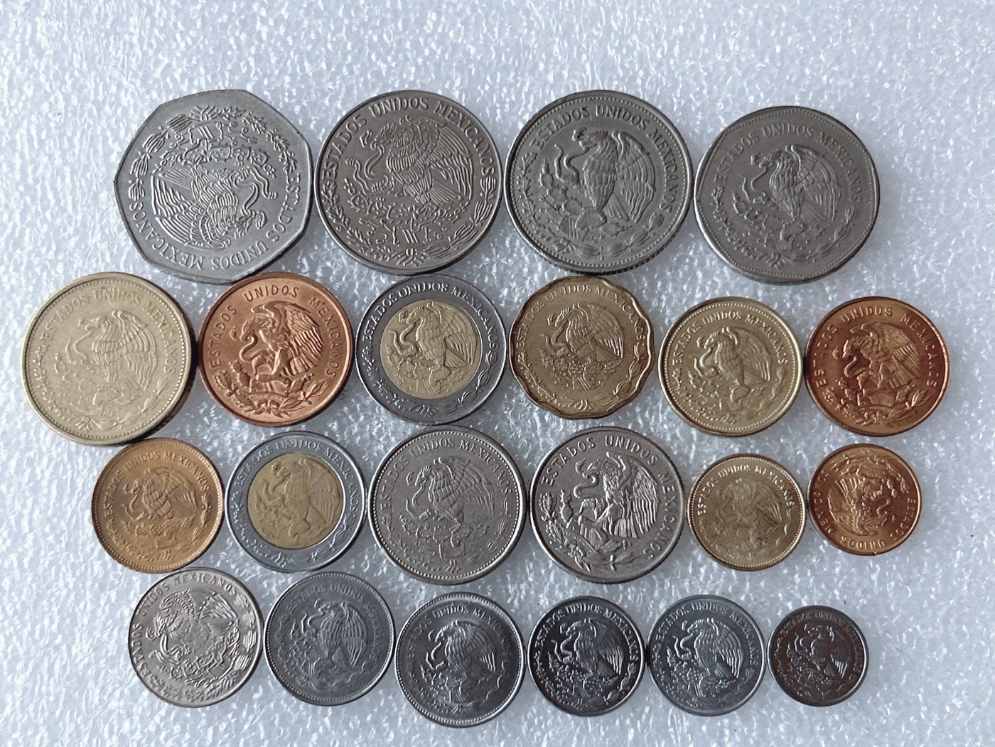 第一海外回流一元起拍收藏 散币专场 第67期 墨西哥硬币 22枚 无重复