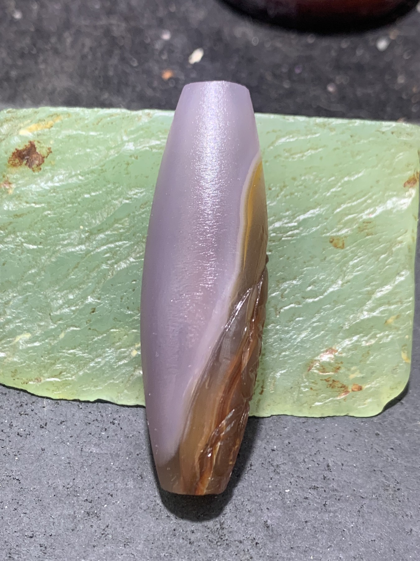 精美亚光高玉化巴西玛瑙手工俏色巧雕地主桶珠一个！