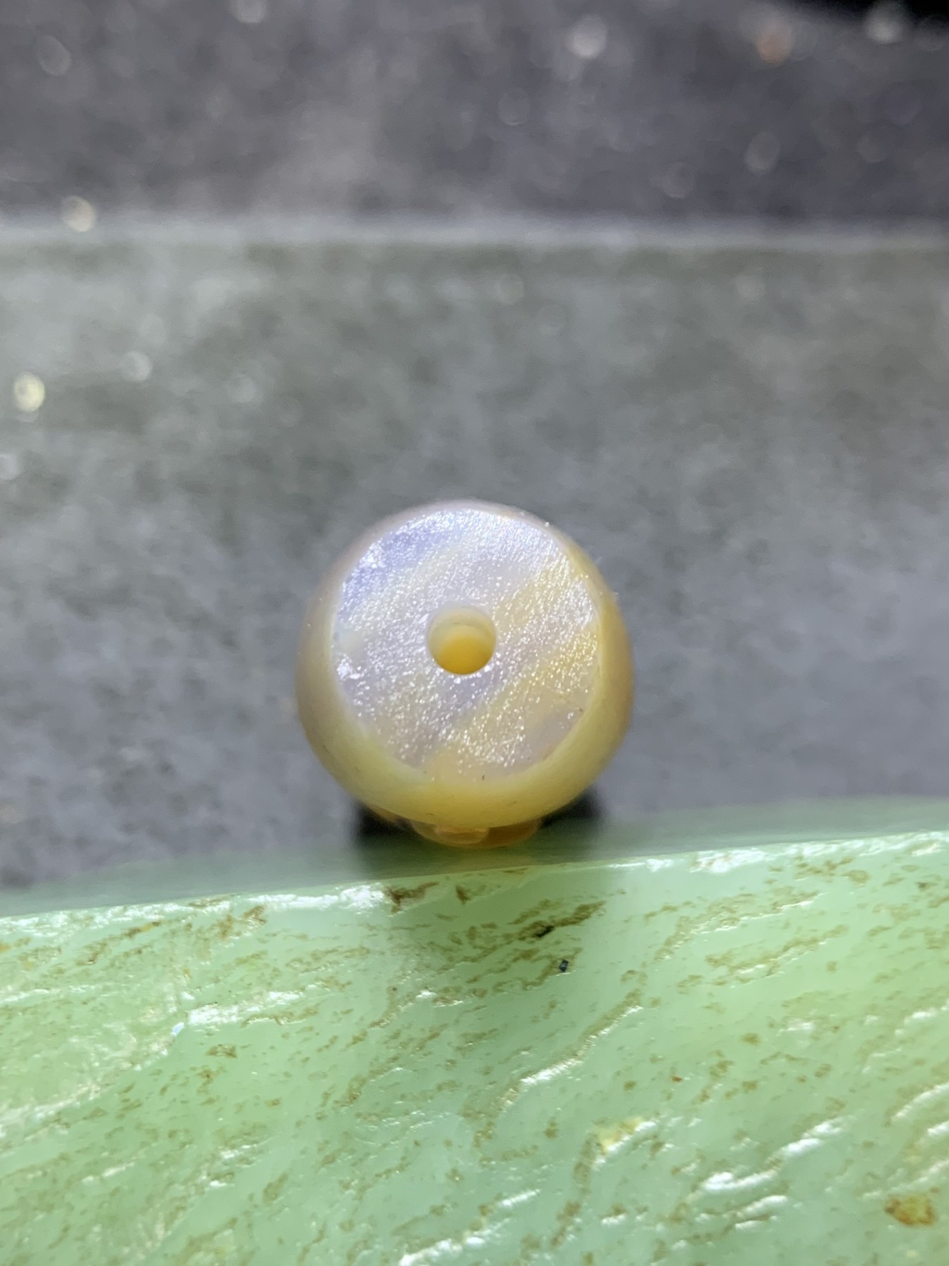 精美亚光高玉化巴西玛瑙手工俏色巧雕一心向佛，得道成佛意境桶珠一个