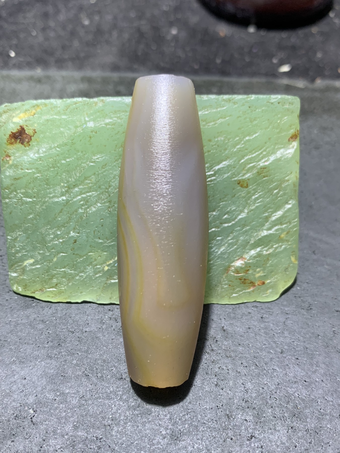 精美亚光高玉化巴西玛瑙手工俏色巧雕一心向佛，得道成佛意境桶珠一个