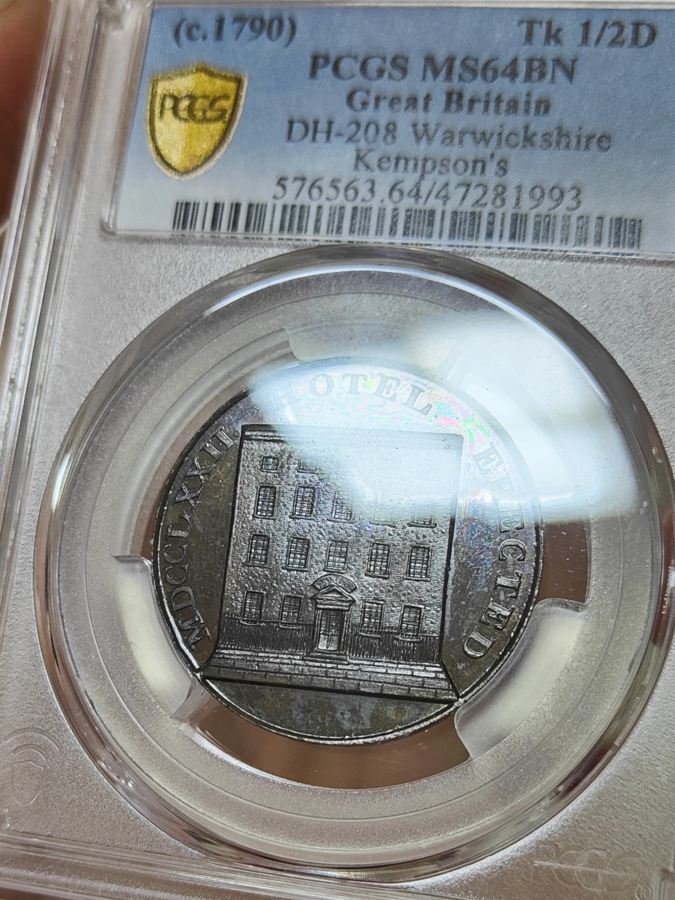 🏮💰物与斋新春连拍3-世界近现代硬币专场（共三场合并发货） PCGS-MS64BN 英国1790年代华威郡半便士代币 类精制状态，底板镜面图案磨砂感明显，打制深峻，建筑浮雕精致
