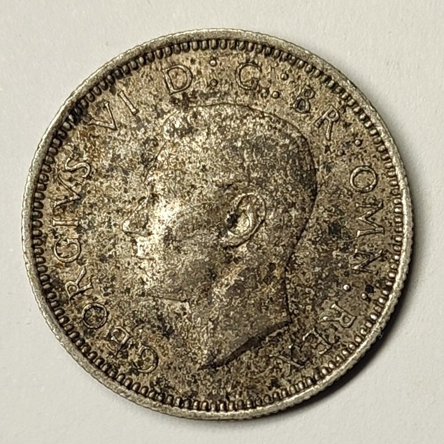 🏮💰物与斋新春连拍3-世界近现代硬币专场（共三场合并发货） 英国1944年乔治六世六便士，老包浆