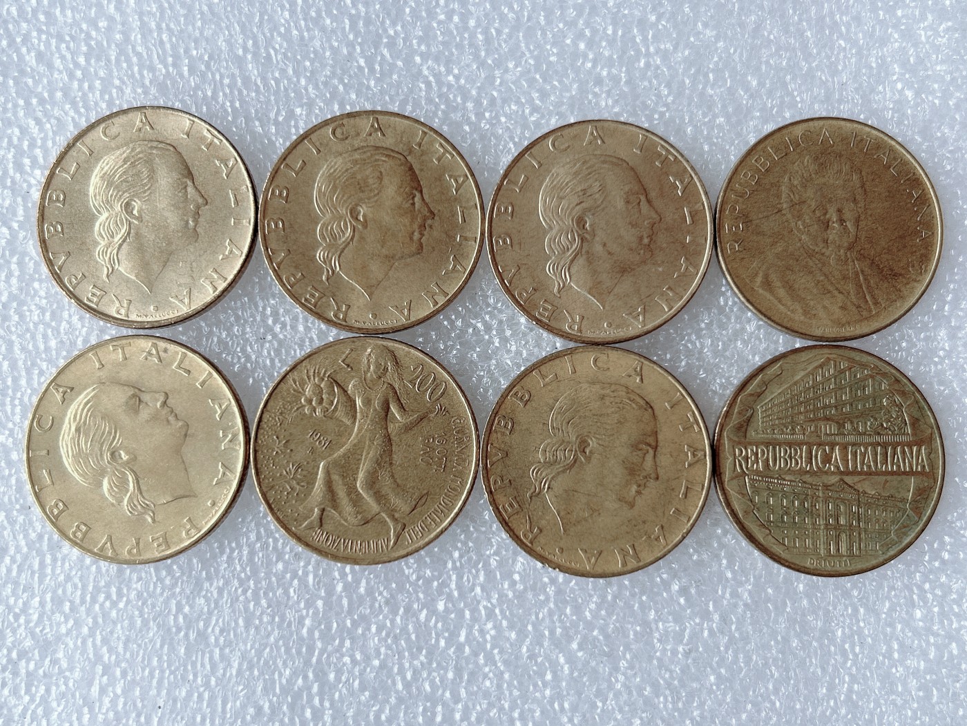 第一海外回流一元起拍收藏 散币专场 第66期 意大利不同版本200里拉 8枚