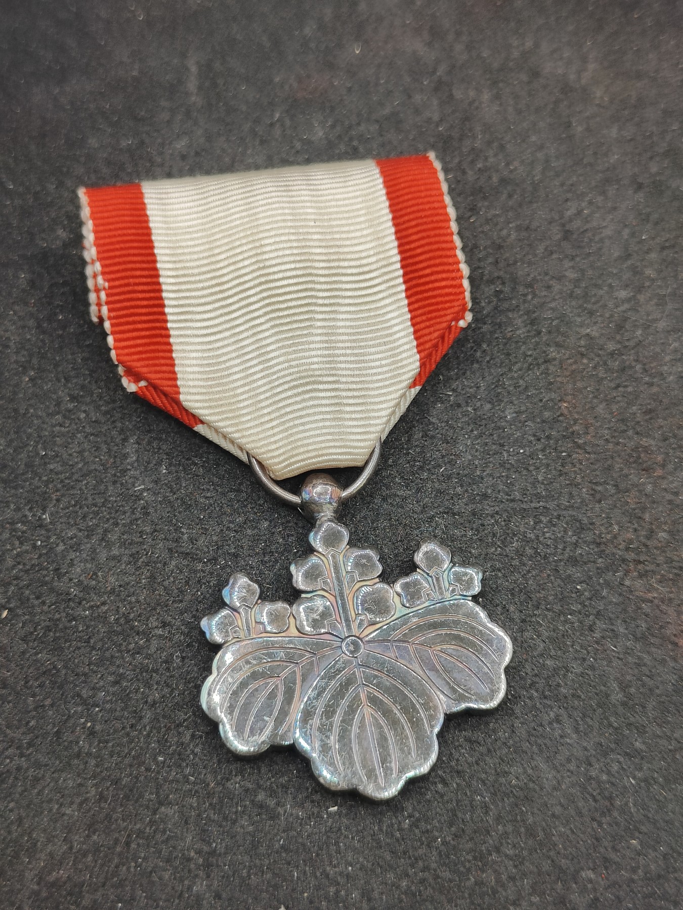 （上一期拍卖与本期一起发货）全场0元起拍 第132期 咸鱼国勋章拍卖专场 2月21日（周三）下午6：00开始 日本白叶裸章 银制