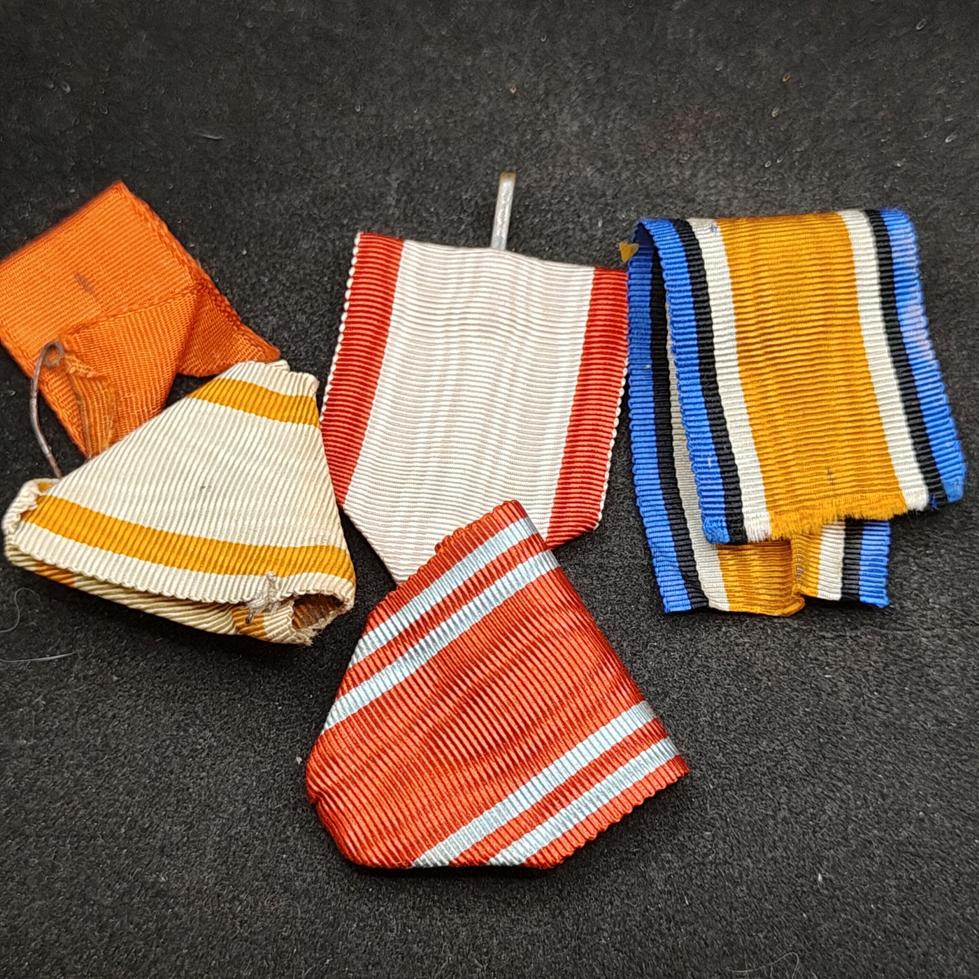 （上一期拍卖与本期一起发货）全场0元起拍 第132期 咸鱼国勋章拍卖专场 2月21日（周三）下午6：00开始 各种绶带一组