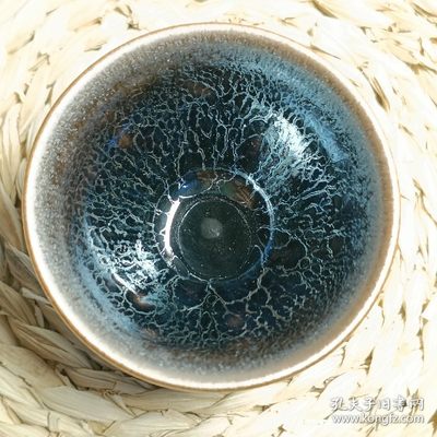【君缘收藏】第9期拍卖——钱币、建盏 - 建窑建盏，束口主人杯，金长有建盏蓝龙鳞，口径约6.6㎝，高约4.5㎝