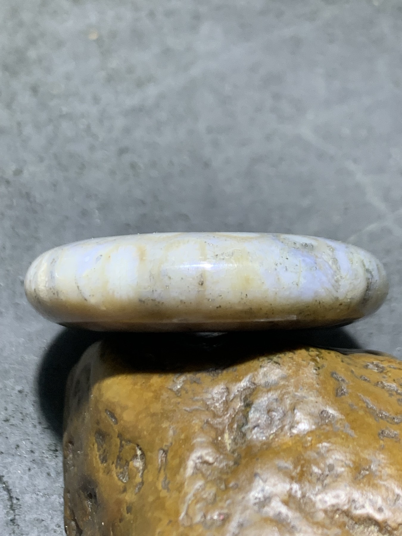 仅此一个，精美天然飘银砂高玉化满花珊瑚玉平安扣一个，