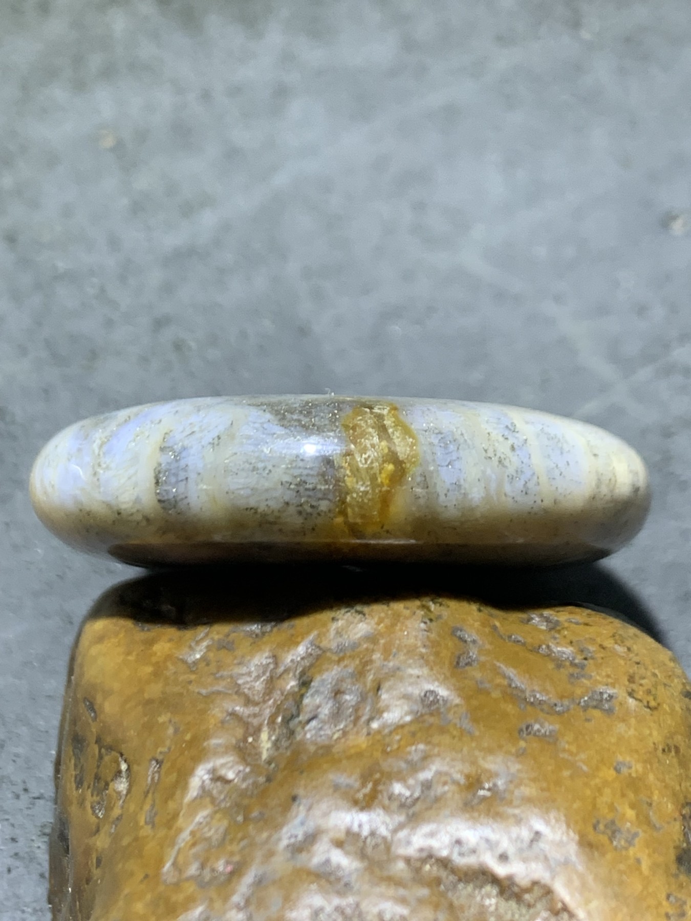 仅此一个，精美天然飘银砂高玉化满花珊瑚玉平安扣一个，