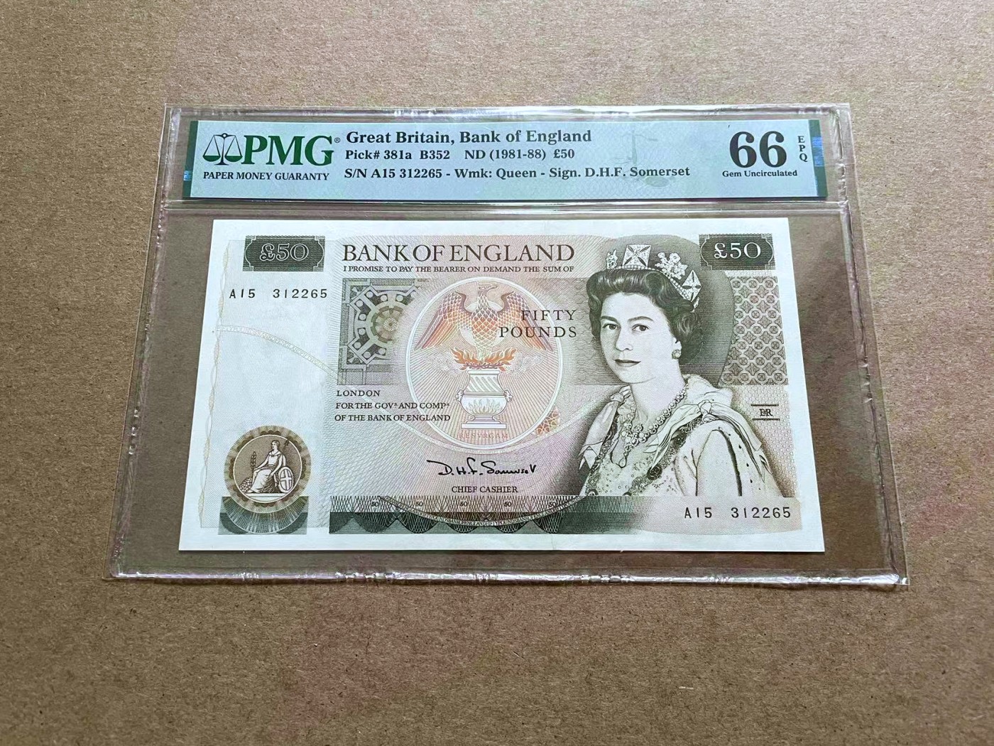 【Blue Auction】✨世界纸币精拍第433期【精】 【无47 初版无金属线】英国 D序列 1981-88年50镑 PMG66EPQ 
