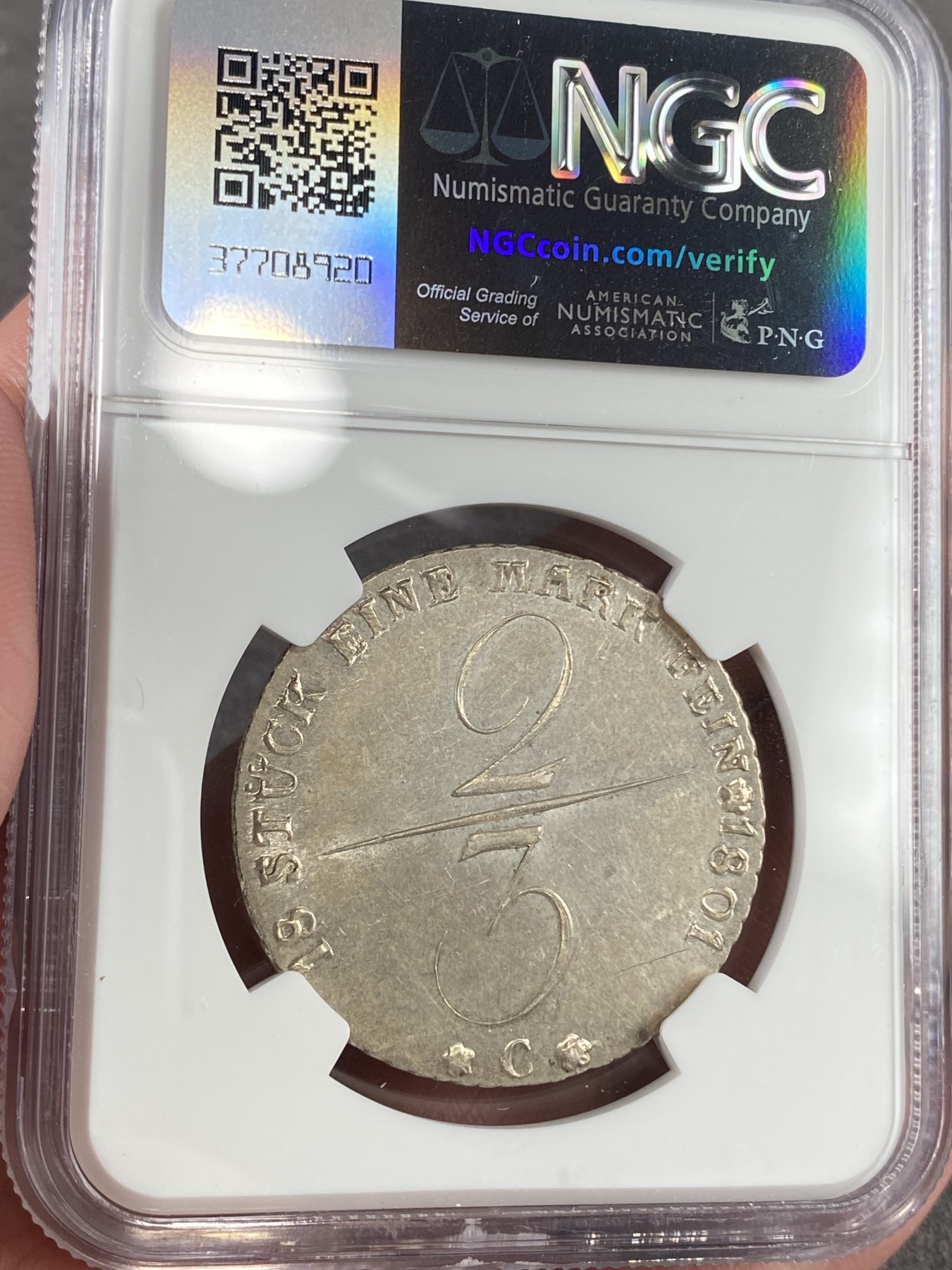 万国钱币拍卖第021期（龙年首拍） NGC MS62 1801年英国共主德国不伦瑞克-吕讷堡-卡伦堡-汉诺威乔治三世2/3泰勒大银币 除了有强烈的喷砂感外 高点近乎完美 N&P唯一评级记录  分数大概还有上升空间