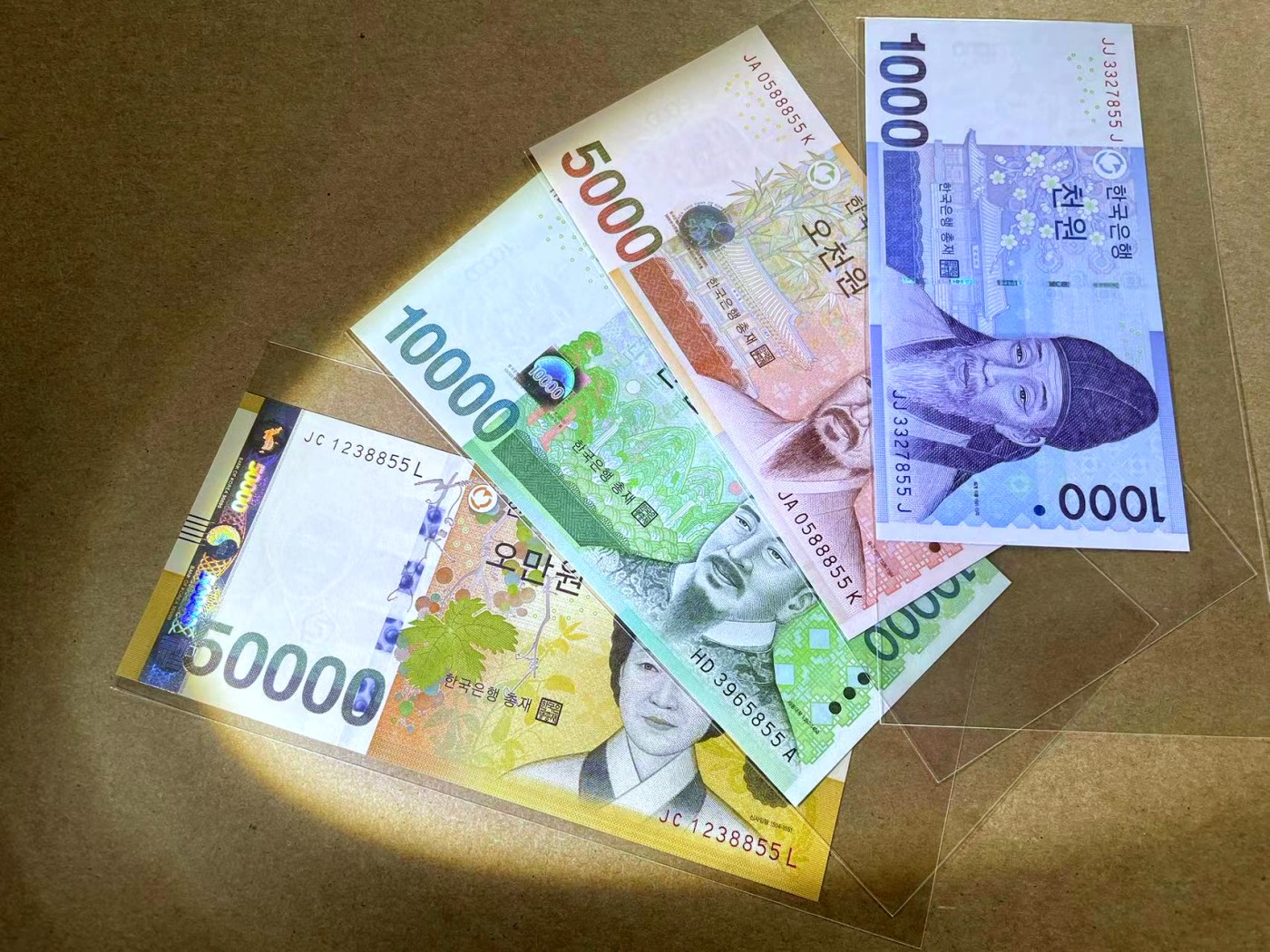 【Blue Auction】✨世界纸币精拍第433期【精】 【一组4张】韩国 1000-50000元 全新UNC