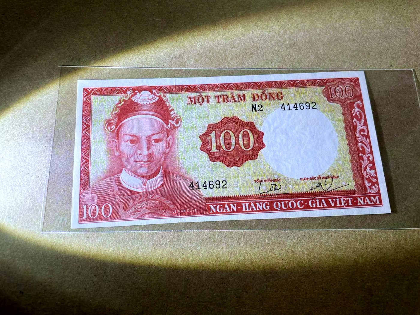 【Blue Auction】✨世界纸币精拍第433期【精】  【少见龙头水印a版】南越 1966年100盾 UNC-  