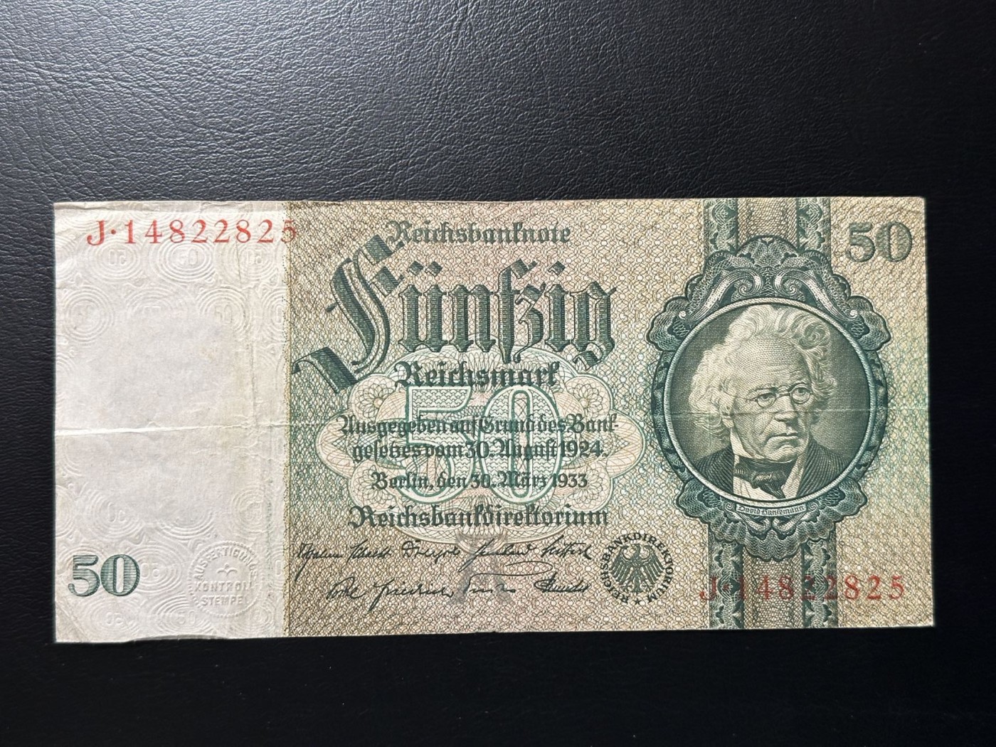 第三十六场！（本期有pmg记录仅两枚的顶级高货） 德意志第三帝国1933年50马克，品相au-，二战德三中后时期，热门品种。