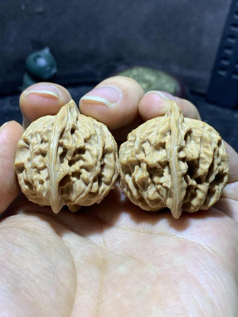 仅此一对，盘山公子帽文玩核桃麻核桃一对