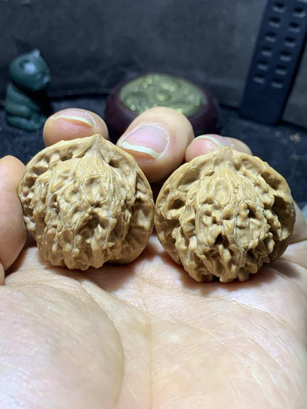 仅此一对，盘山公子帽文玩核桃麻核桃一对