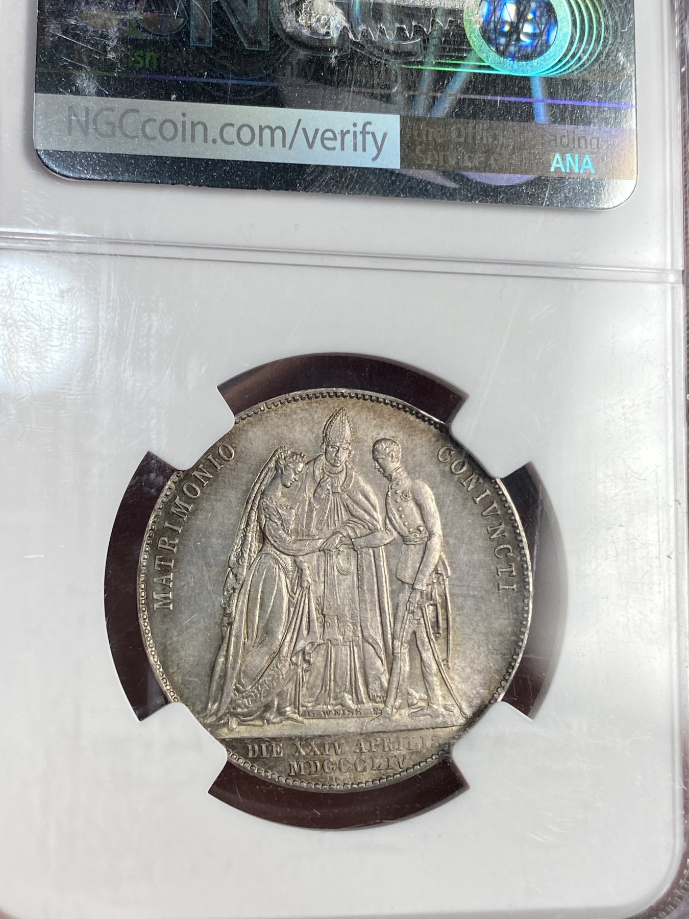 万国钱币拍卖第021期（龙年首拍） NGC MS63 1854年奥地利佛朗茨一世与茜茜公主成婚纪念1古尔登 名誉品种全深打 淡彩包浆一步到位的收藏品质