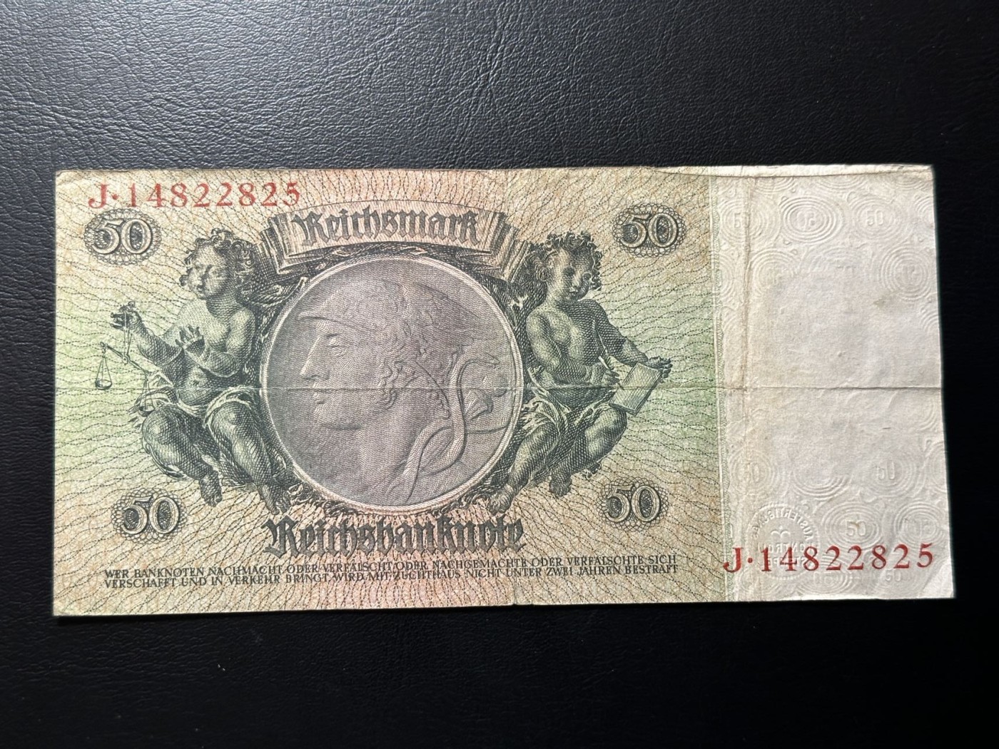 第三十六场！（本期有pmg记录仅两枚的顶级高货） 德意志第三帝国1933年50马克，品相au-，二战德三中后时期，热门品种。