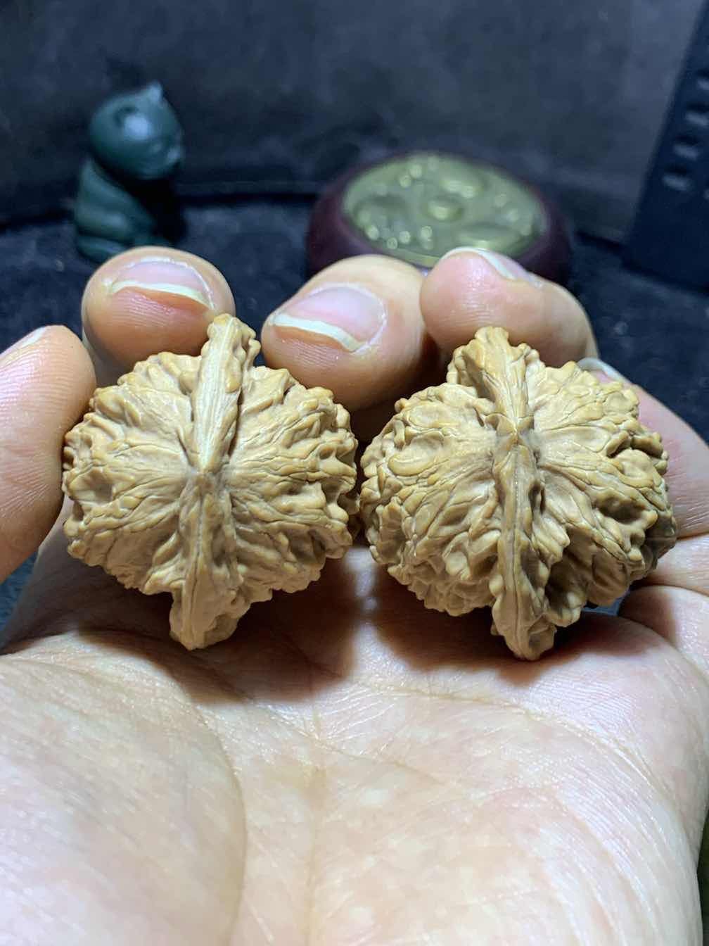 仅此一对，盘山公子帽文玩核桃麻核桃一对