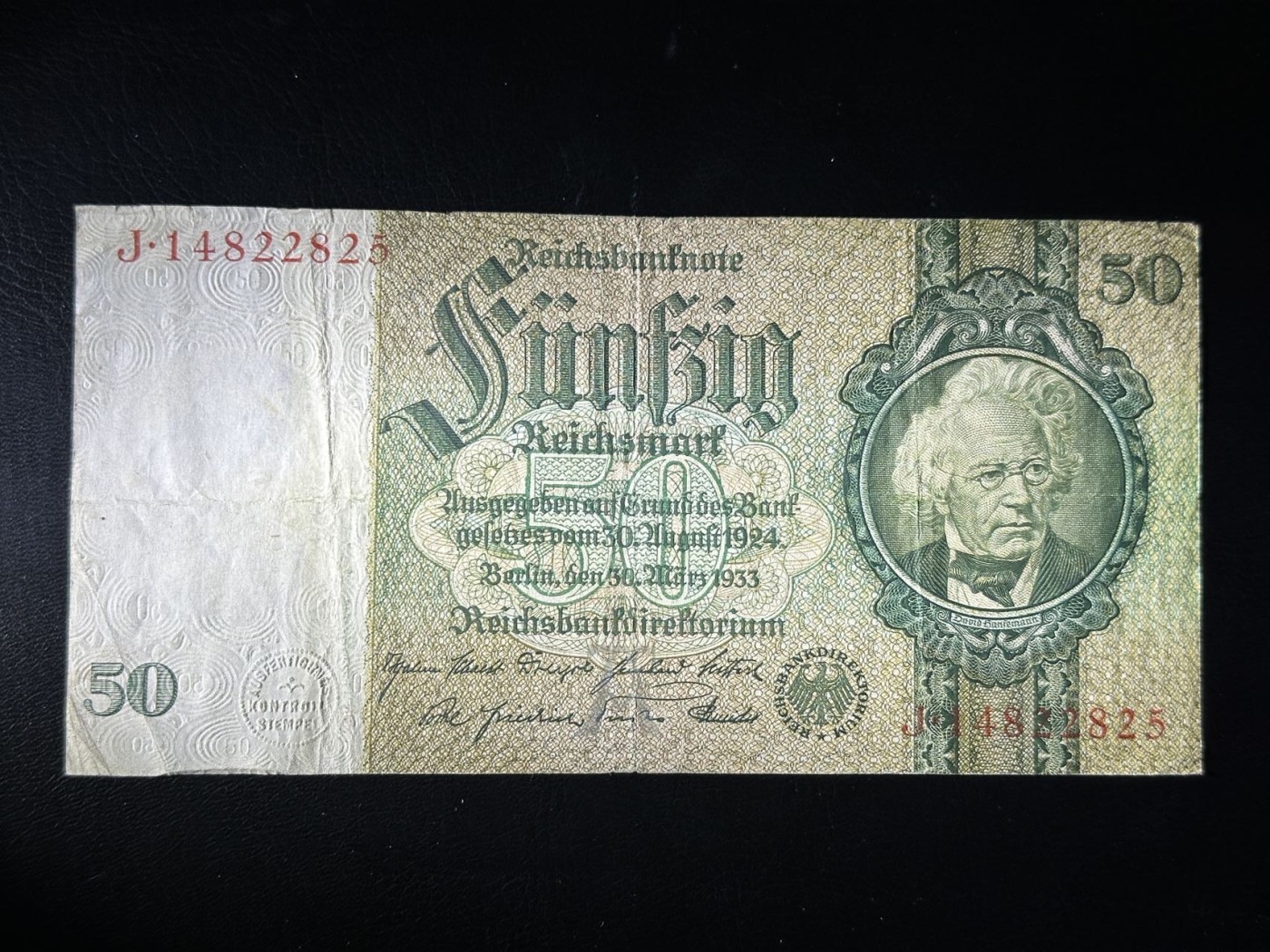 第三十六场！（本期有pmg记录仅两枚的顶级高货） 德意志第三帝国1933年50马克，品相au-，二战德三中后时期，热门品种。