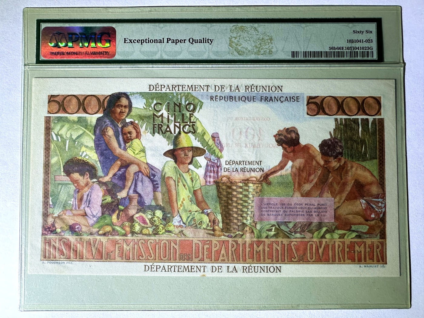 【Blue Auction】✨世界纸币精拍第434期【精】   【无47 亚军分】法属留尼旺 1971年100新法郎=5000法郎 最高值 PMG66EPQ 超大票幅 正面废奴主义者Victor Schoelcher手持卷轴的大幅肖像十分醒目  背面描绘家庭其乐融融的大场景 设计十分精美   