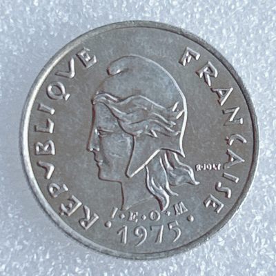 海外回流1元起拍小铺 各国钱币散币场 第8期 法属新赫布里底1975年20法郎镍币