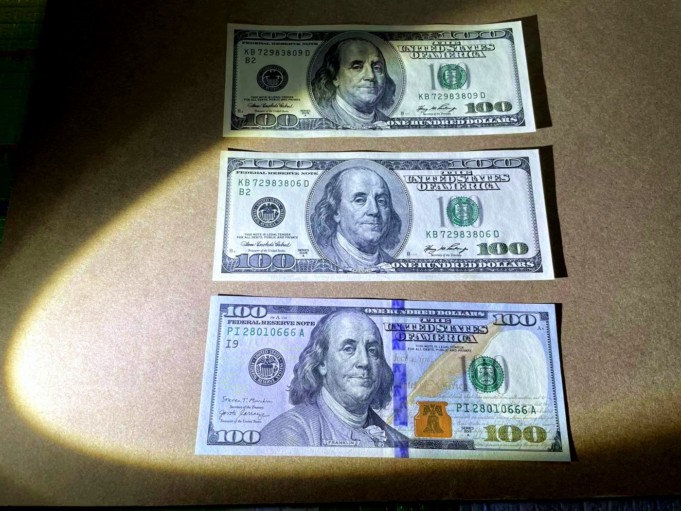 【Blue Auction】✨世界纸币精拍第434期【精】 【一组3张 包含666豹子号】美国 2006/2017年100美金 UNC/UNC-