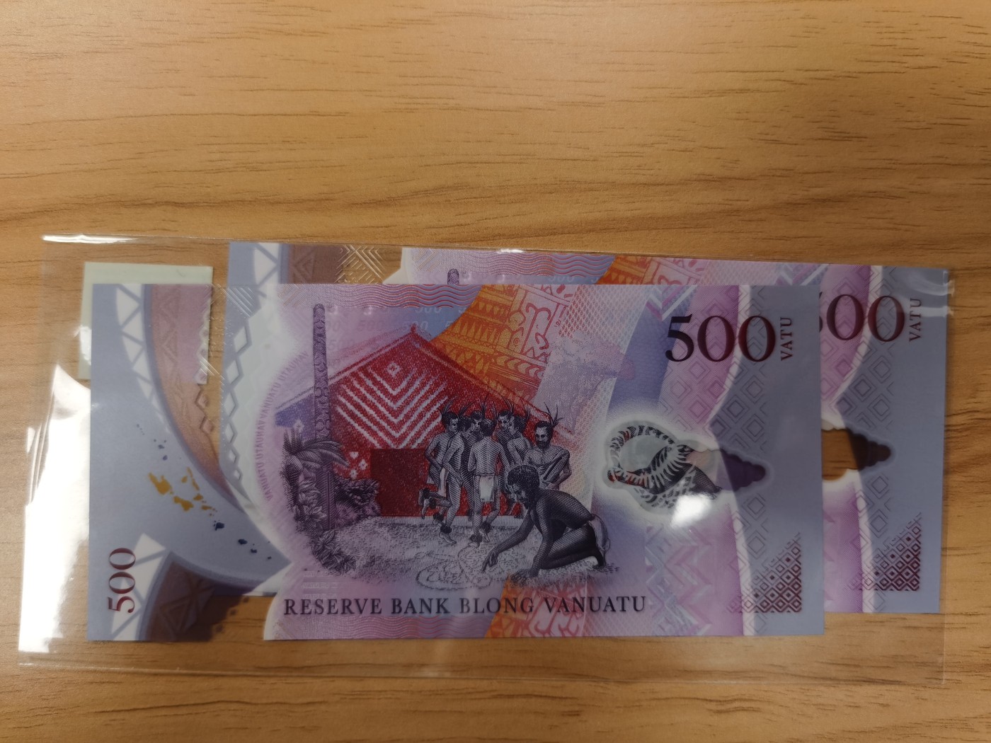 Immortal acution 2024拍场 瓦努阿图500，两张Unc