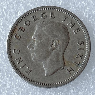 海外回流1元起拍小铺 各国钱币散币场 第8期 新西兰1951年乔治六世垂耳鸦6便士
