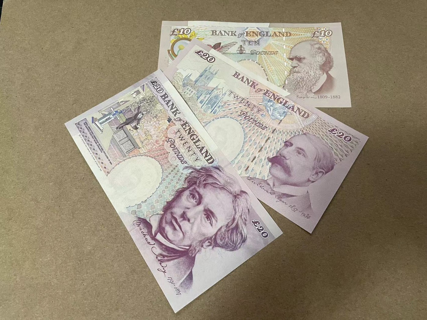 【Blue Auction】✨世界纸币精拍第435期【精】 【一组3张】英国 10-20镑一组 全新UNC