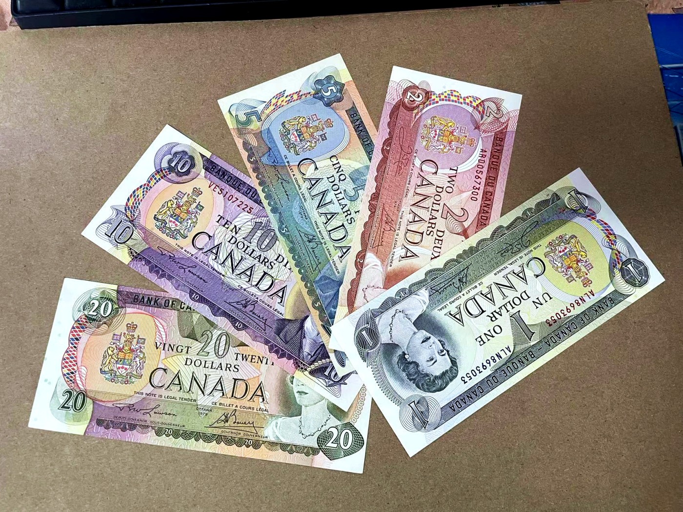 【Blue Auction】✨世界纸币精拍第435期【精】 【一组5张】加拿大 风景版 1-20元 品相如图