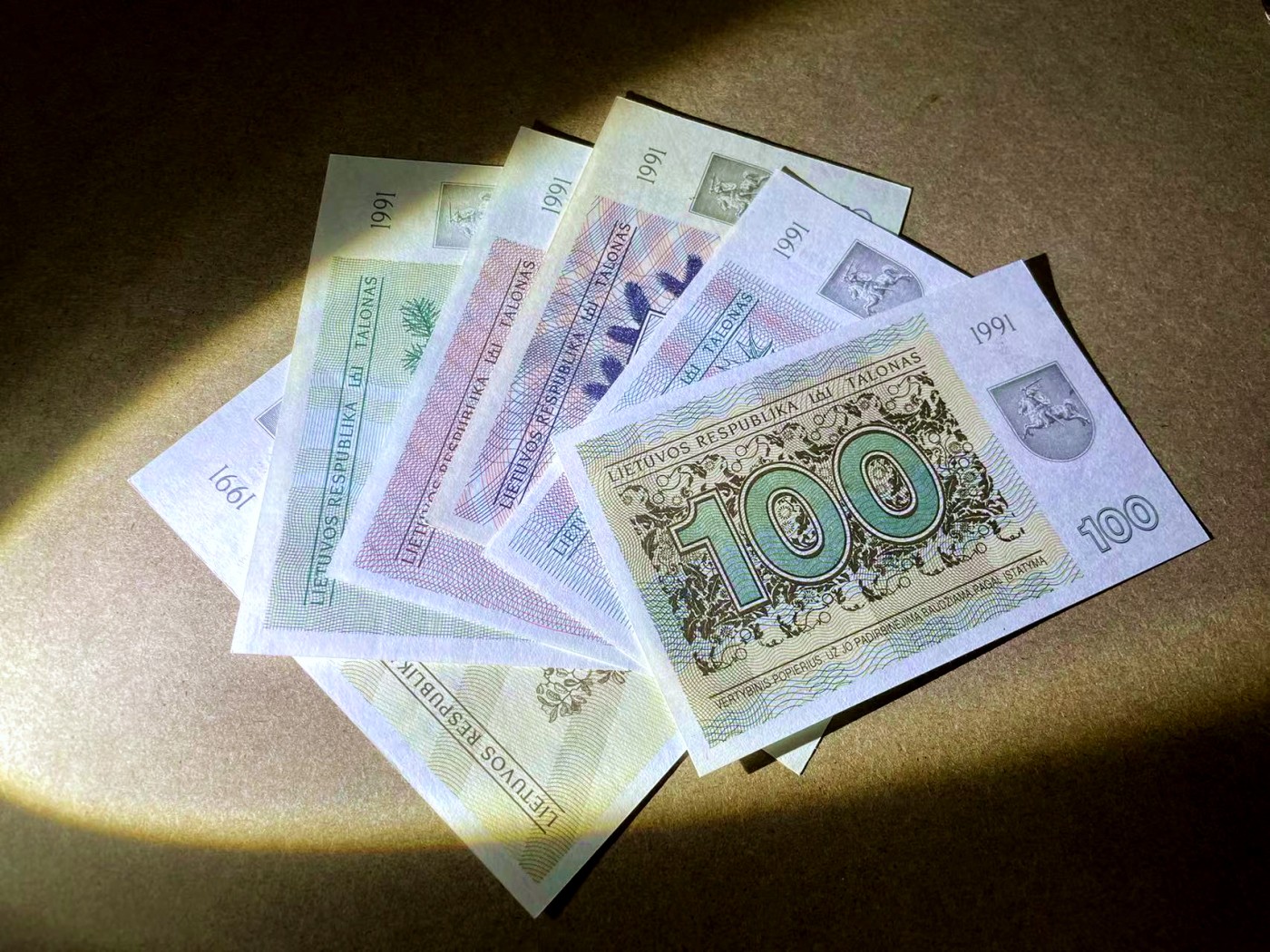 【Blue Auction】✨世界纸币精拍第435期【精】 【一组6张】立陶宛 1991年1-100立特 UNC/UNC-