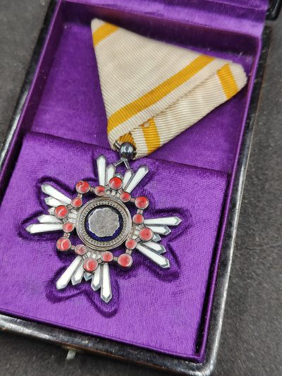 全场0元起拍 第133期 咸鱼国勋章拍卖专场 2月25日（周日）下午6：00开始 - 日本六等瑞宝章 银制带盒略