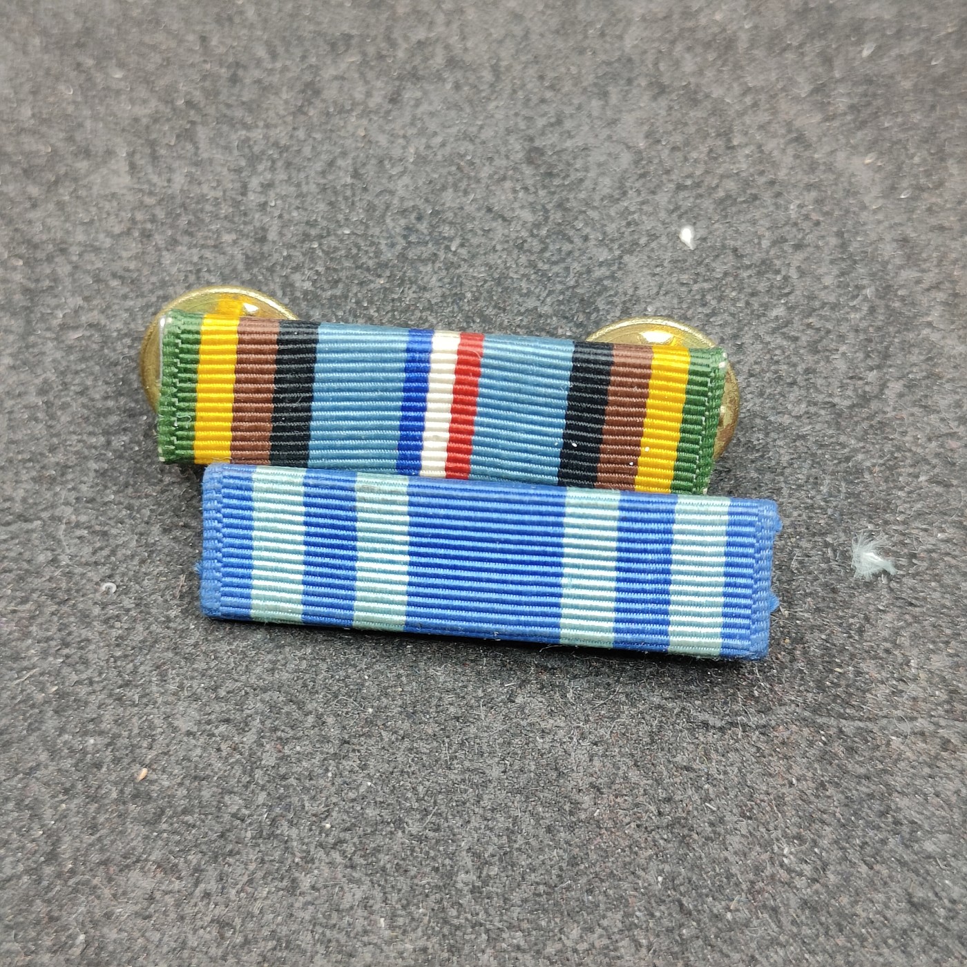 全场0元起拍 第133期 咸鱼国勋章拍卖专场 2月25日（周日）下午6：00开始 美国略两个