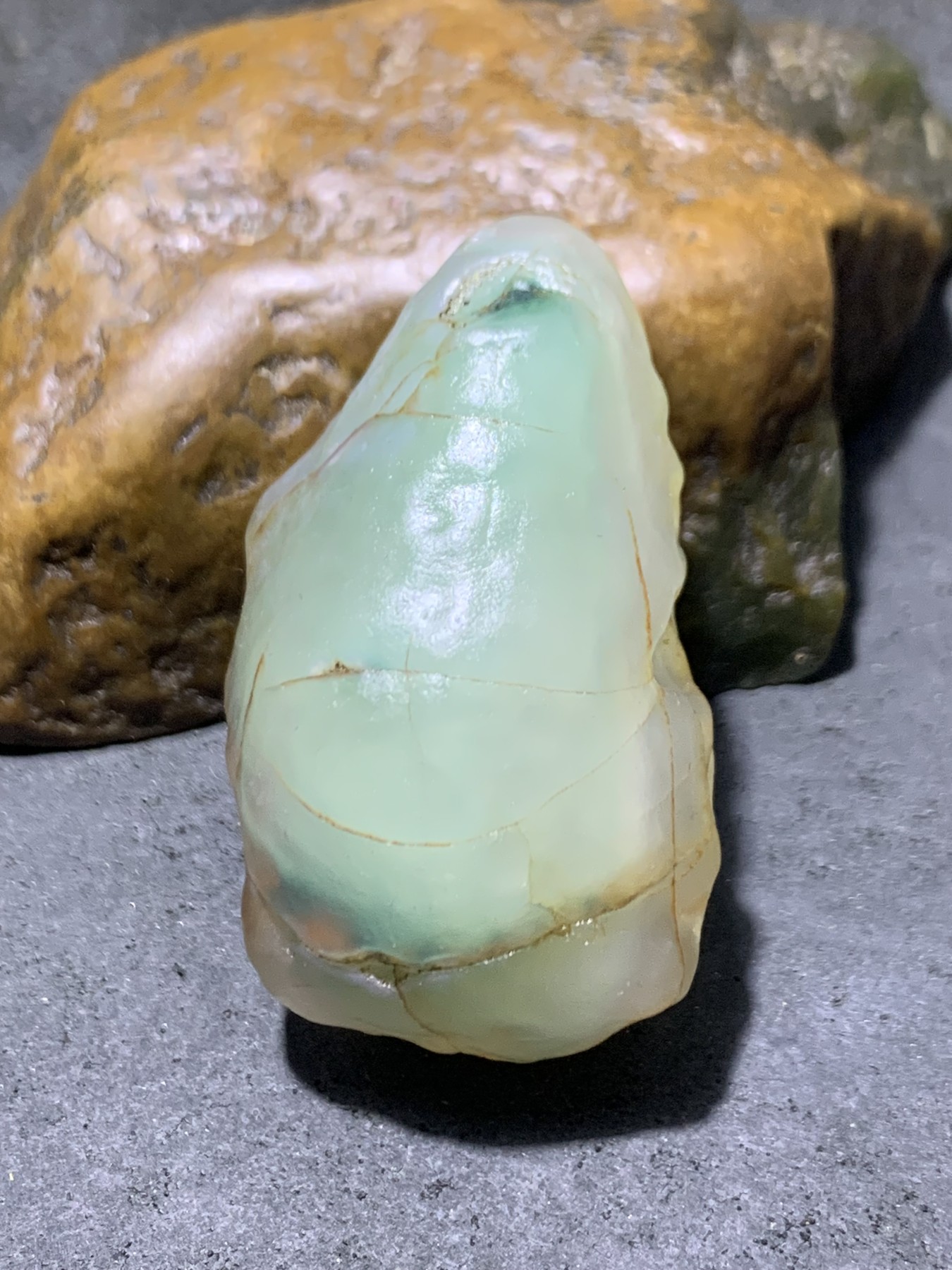 放福利！精美天然戈壁冰皮绿糖心冰裂纹玛瑙原石吊坠一颗