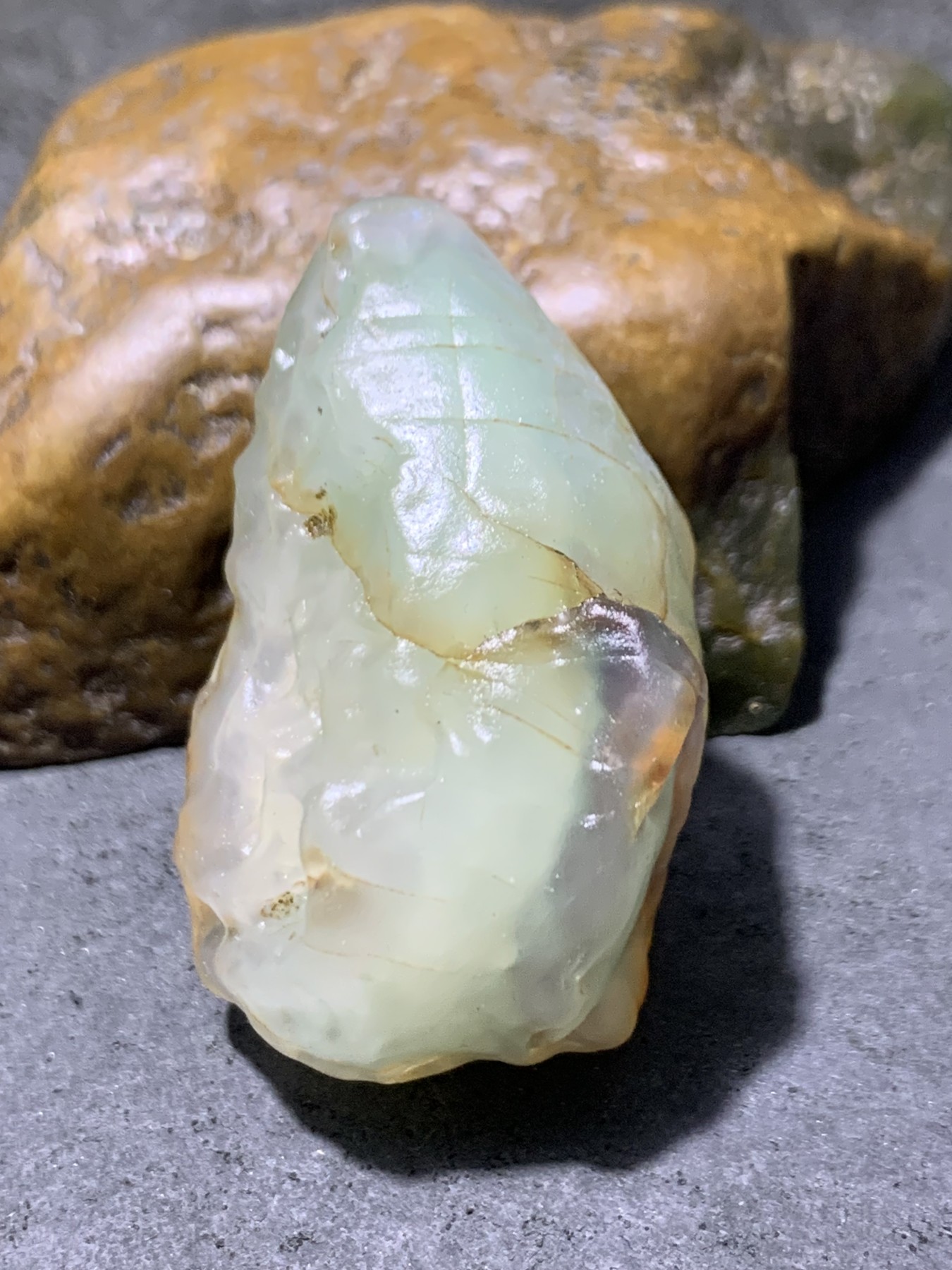 放福利！精美天然戈壁冰皮绿糖心冰裂纹玛瑙原石吊坠一颗