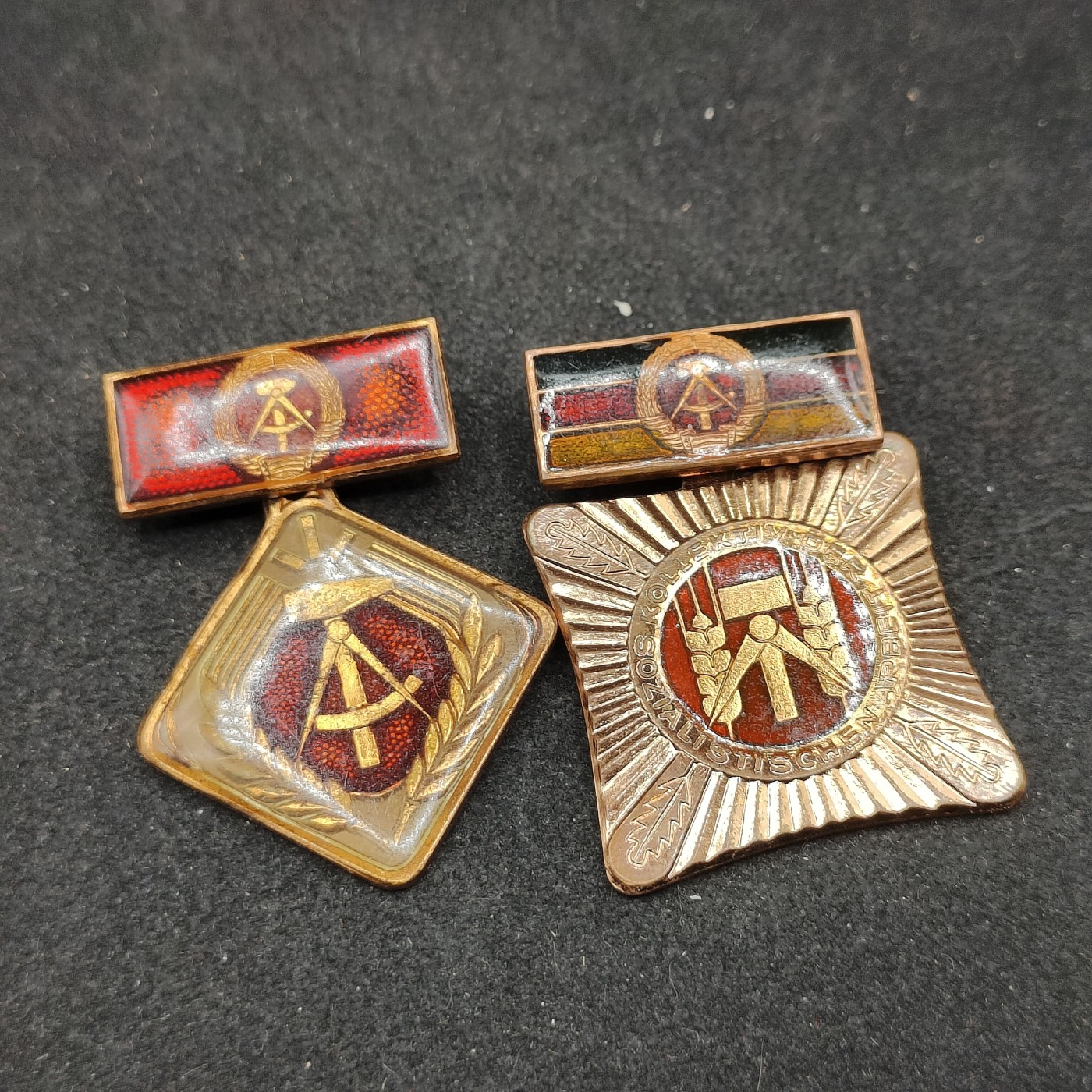 全场0元起拍 第133期 咸鱼国勋章拍卖专场 2月25日（周日）下午6：00开始 东德劳动奖章两个