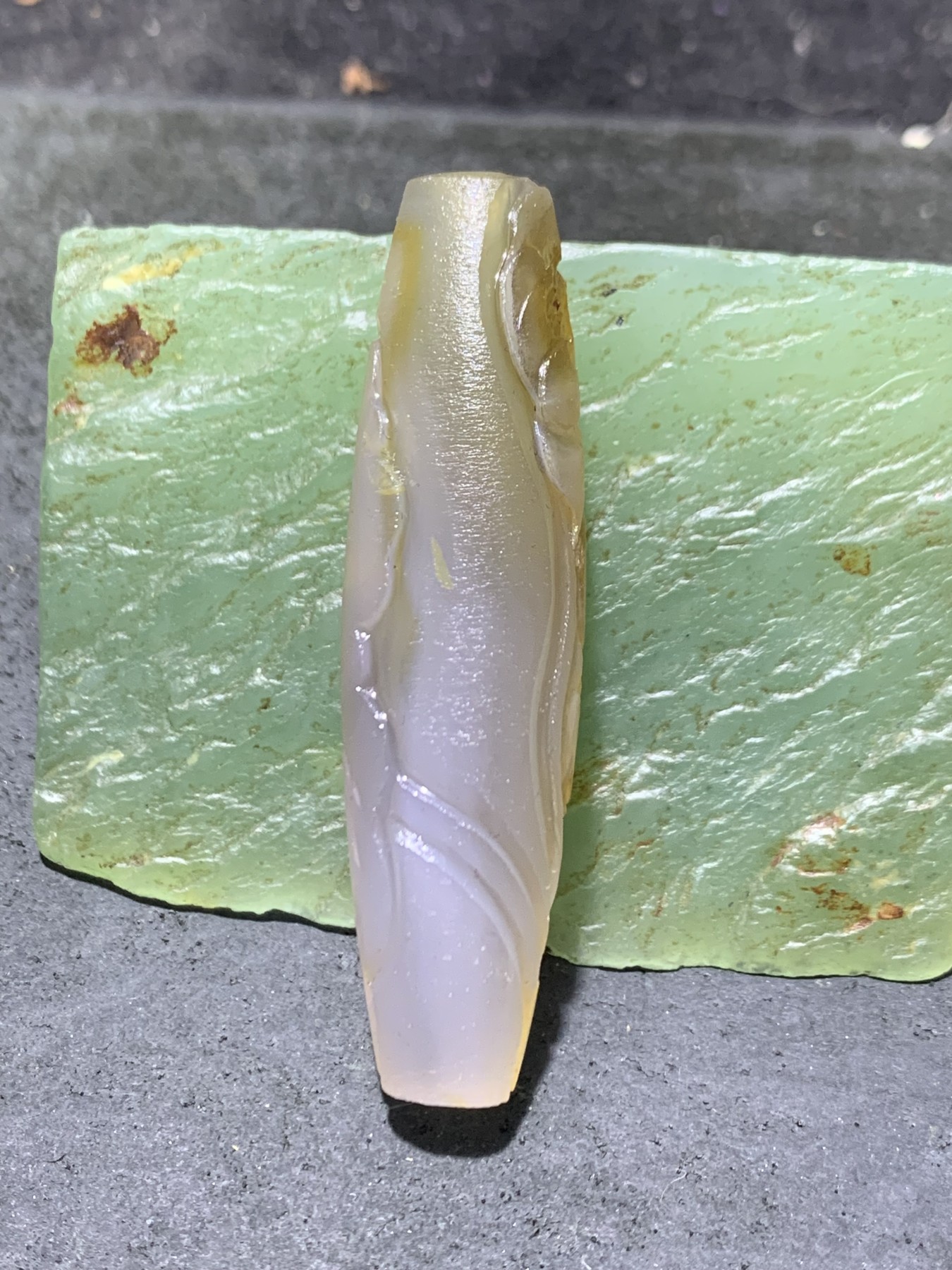 精美亚光高玉化巴西玛瑙手工俏色巧雕荷花吊坠（把件）一个
