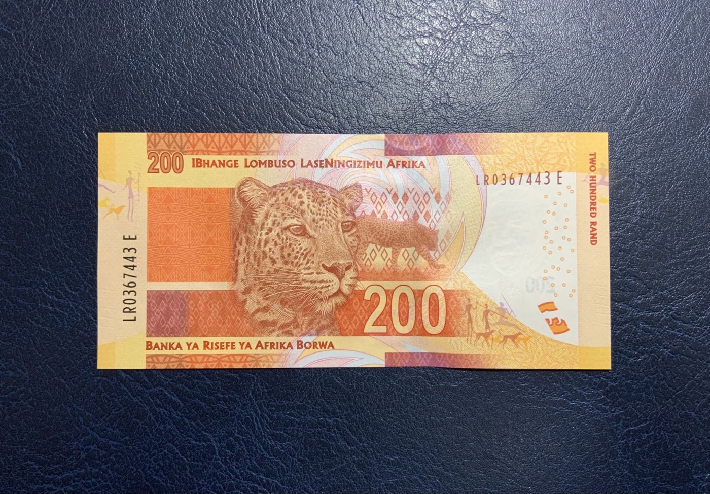 收藏联盟Quantum Auction 第326期拍卖  南非2013-16年200兰特 品相全新UNC 最大面值  花豹