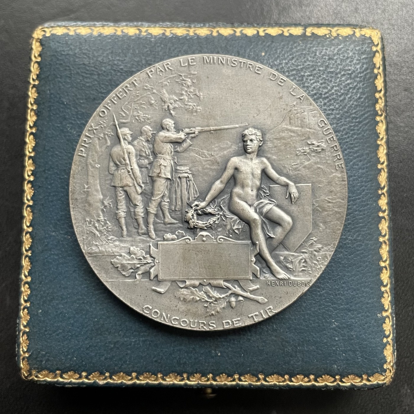 「木头集藏」章牌专场-第38期 H.Dubois～法国射击竞赛原盒银章   直径：50mm，63.2g，边铭：丰饶角 ARGENT，原盒正常使用，品相很不错！