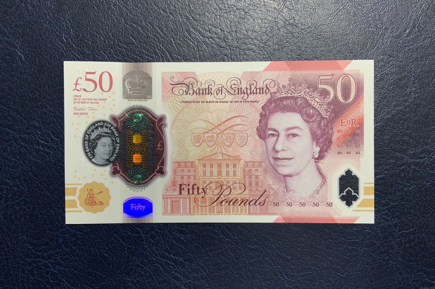收藏联盟Quantum Auction 第326期拍卖  英国2020年50镑 品相UNC-   图灵 中间点钞痕和压痕 AA冠 号码全程无4