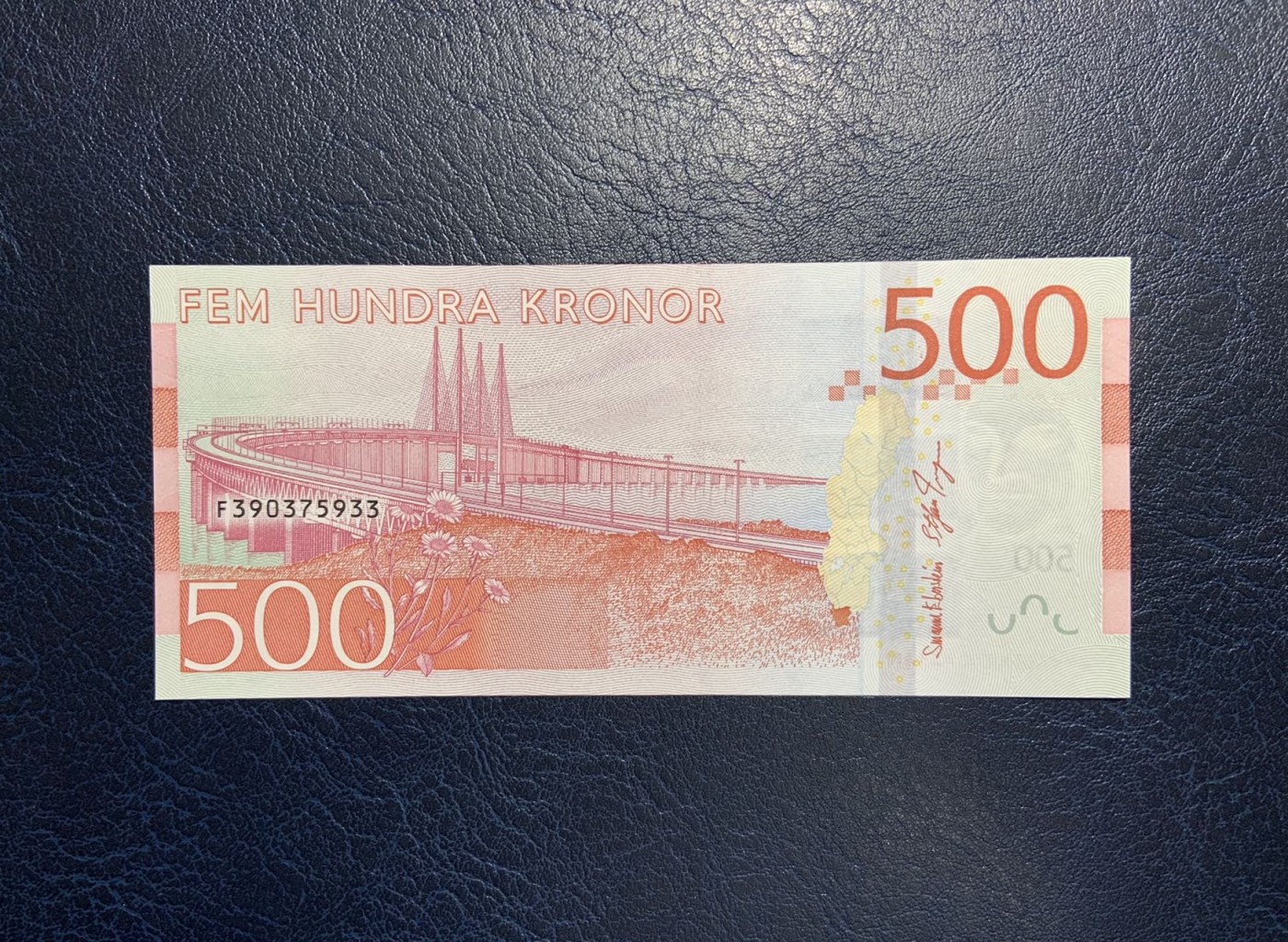 收藏联盟Quantum Auction 第326期拍卖  瑞典2015年500克朗 品相UNC 号码全程无4 女高音歌唱家 比尔吉特 · 尼尔森