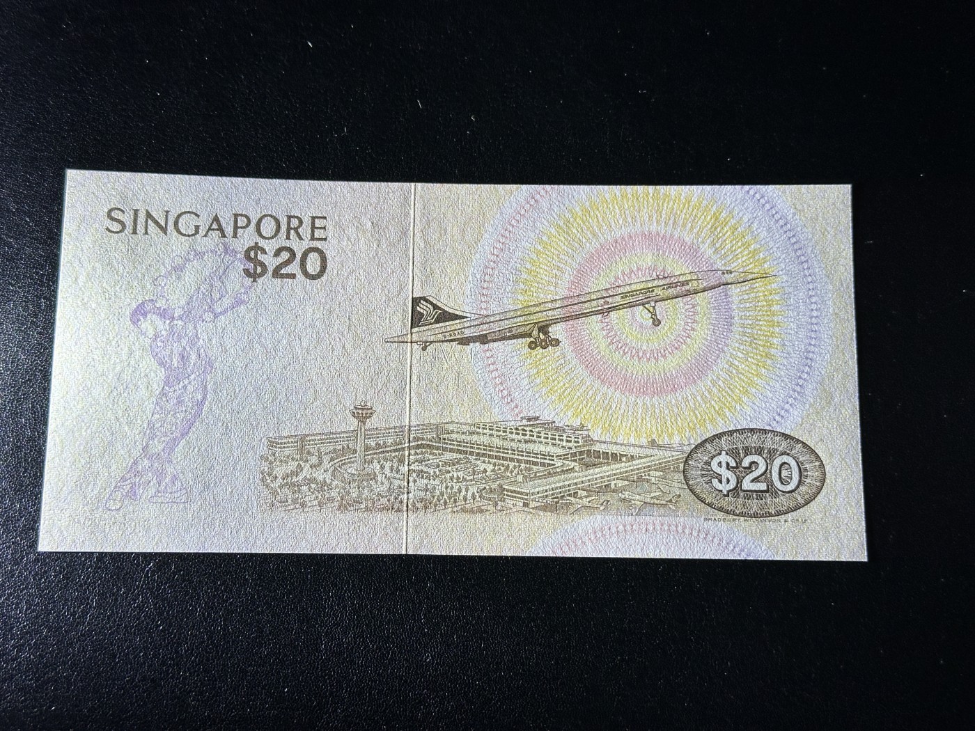 《外钞收藏家》第三百四十一期 新加坡鸟版20元 全新UNC 靓号