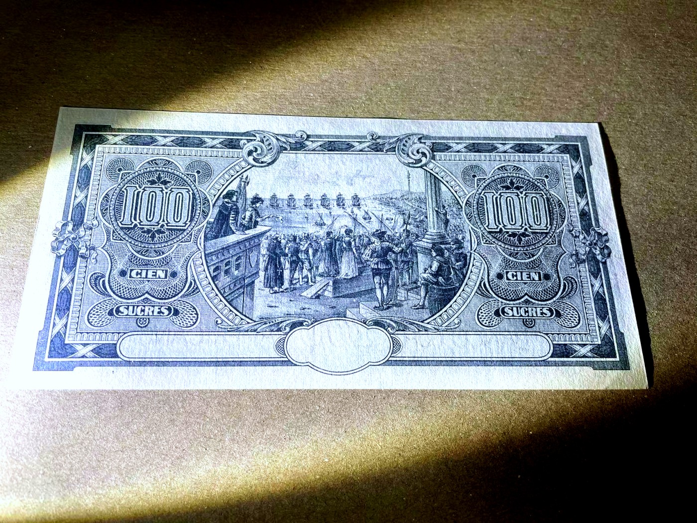 【Blue Auction】✨世界纸币精拍第436期【精】 厄瓜多尔早期 1920年100苏克雷 设计非常精美 大场景 大票幅 UNC（角轻微瑕疵）