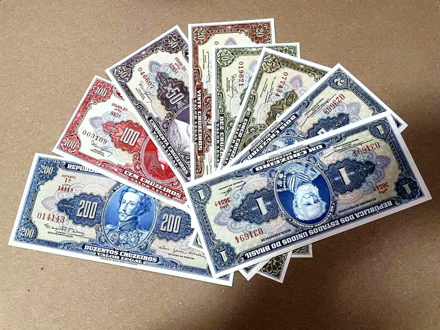 【Blue Auction】✨世界纸币精拍第436期【精】 【一组8张】巴西 1-2-5-10-20-50-100-200克鲁塞罗 全新unc 背面大场景 设计精美 