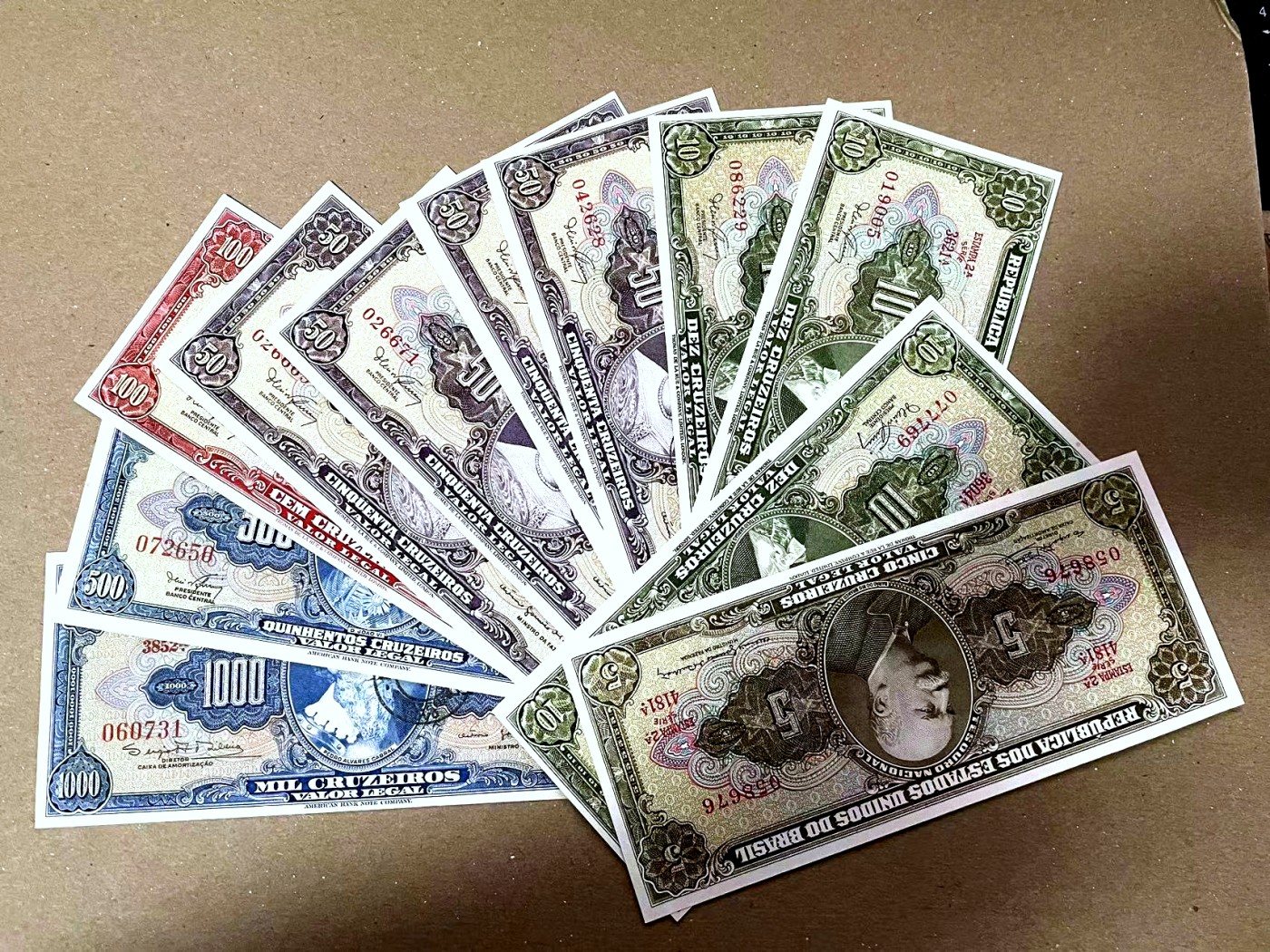 【Blue Auction】✨世界纸币精拍第436期【精】  【一组11张】巴西 5-10-50-100-500-1000克鲁塞罗 背面大场景 设计精美 除100克鲁塞罗AU 其余均全新UNC