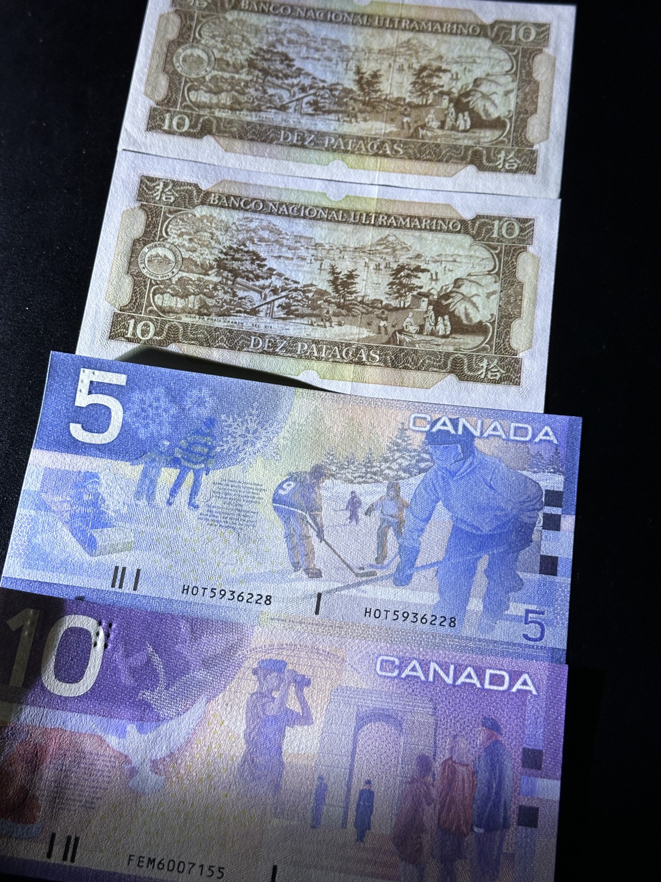 《外钞收藏家》第三百四十一期 澳门大西洋银行10元两张+加拿大旅版初版两张 四张一起 全新UNC